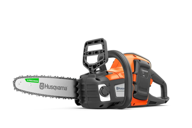 Husqvarna 215i battery chainsaw with battery and charger