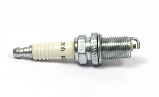 Spark Plug  B&S 692720